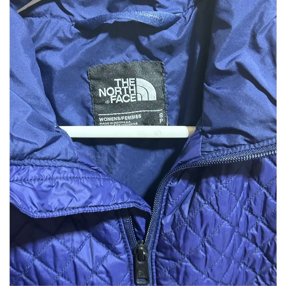 The North Face Women's Quilted Vest - Blue - Picture 5 of 5